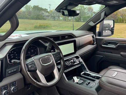 Used 2024 GMC Sierra 2500 Denali w/ Technology Package AWD/4WD image 14