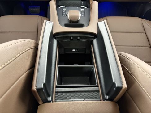 Used 2025 Mercedes-Benz GLE 450e 4MATIC image 31