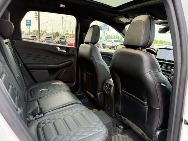 Used 2024 Ford Escape ST-Line Elite w/ Premium Technology Package AWD/4WD image 12
