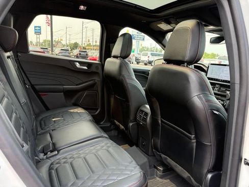 Used 2024 Ford Escape ST-Line Elite w/ Premium Technology Package AWD/4WD image 12