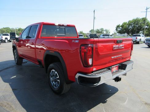 Used 2023 GMC Sierra 2500 SLE w/ SLE Value Package; AWD/4WD image 9