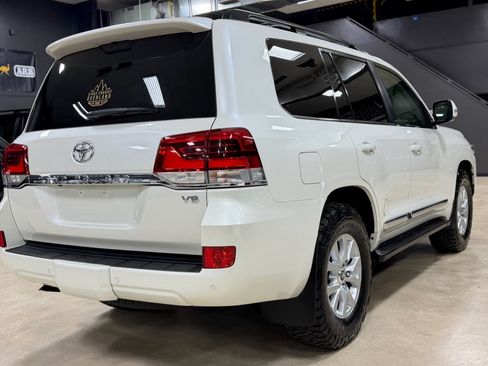 Used 2016 Toyota Land Cruiser AWD/4WD image 9