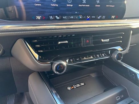 New 2026 Chevrolet Tahoe Premier w/ Sun And Tow Package AWD/4WD image 24