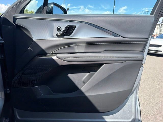 Used 2024 Cadillac Lyriq Tech AWD/4WD image 11
