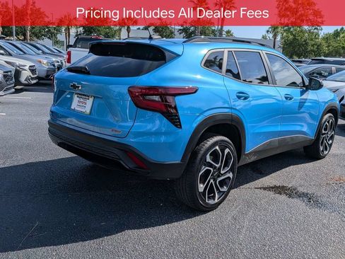 Used 2025 Chevrolet Trax RS w/ Driver Confidence Package FWD image 4