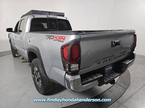 Used 2019 Toyota Tacoma TRD Off-Road AWD/4WD image 4