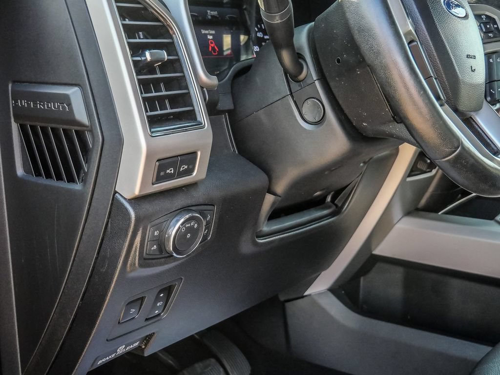Used 2020 Ford F250 Lariat w/ Lariat Ultimate Package AWD/4WD image 33