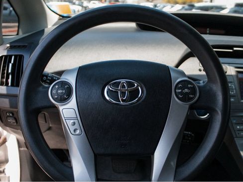Used 2012 Toyota Prius Two FWD image 11