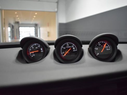 Certified 2024 Nissan Z Performance w/ Floor Mat Package image 25