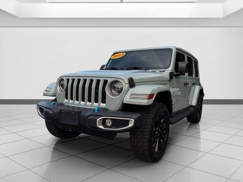 Used 2023 Jeep Wrangler Unlimited Sahara w/ Cold Weather Group AWD/4WD image 2