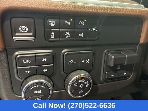 Used 2025 Chevrolet Tahoe High Country AWD/4WD image 19