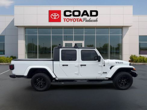 Used 2022 Jeep Gladiator Sport AWD/4WD image 6