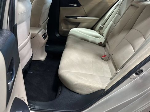 Used 2016 Honda Accord EX image 11