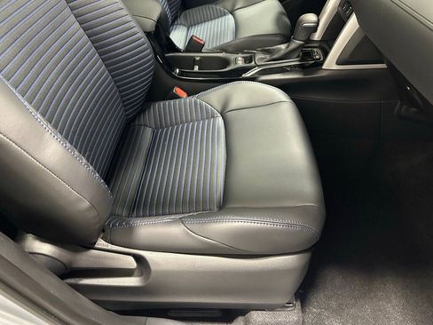 Used 2025 Toyota Corolla Cross XSE image 58