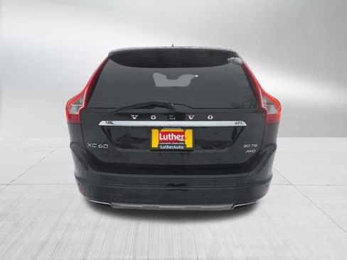 Used 2016 Volvo XC60 T6 Platinum w/ Inscription Package image 4