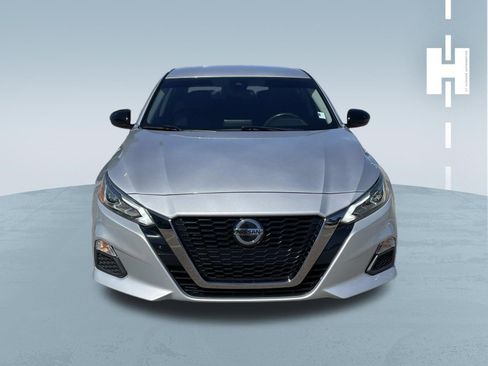 Used 2022 Nissan Altima 2.5 SR FWD image 2