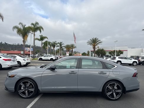 Used 2024 Honda Accord Sport image 4