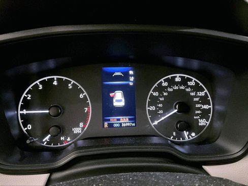 Used 2023 Toyota Corolla Cross LE image 19