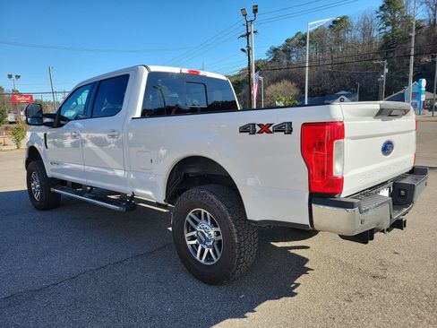 Used 2019 Ford F250 Lariat w/ Lariat Value Package image 7