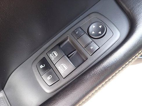 Used 2022 Dodge Challenger R/T Scat Pack RWD image 12