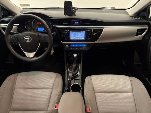 Used 2016 Toyota Corolla LE FWD image 11