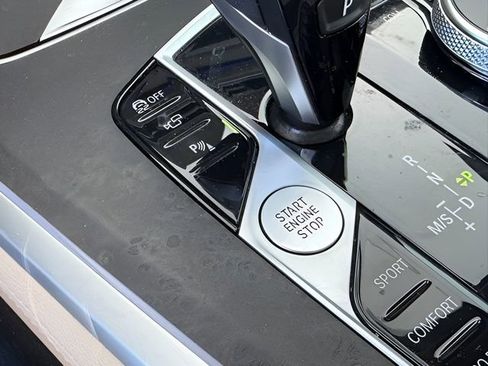 Used 2022 BMW X5 sDrive40i w/ Premium Package RWD image 28