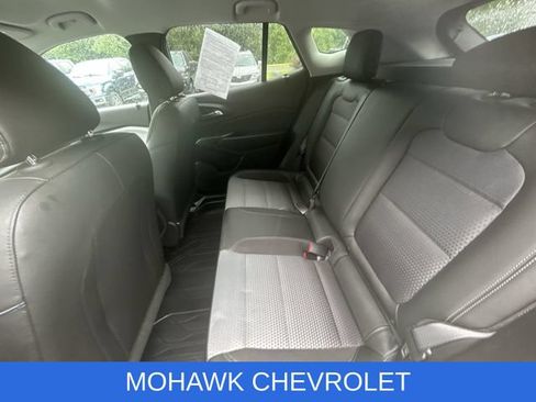 Used 2025 Chevrolet Trax LT w/ Driver Confidence Package FWD image 24