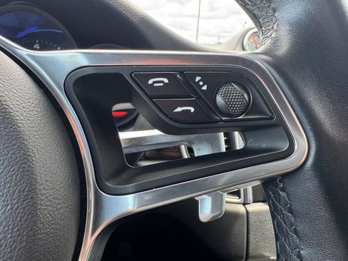 Used 2018 Porsche Macan AWD/4WD image 16
