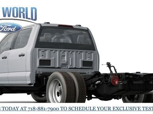 New 2025 Ford F550 4x4 Crew Cab Super Duty image 2