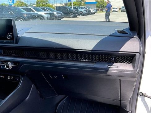 Used 2023 Honda CR-V Sport image 21