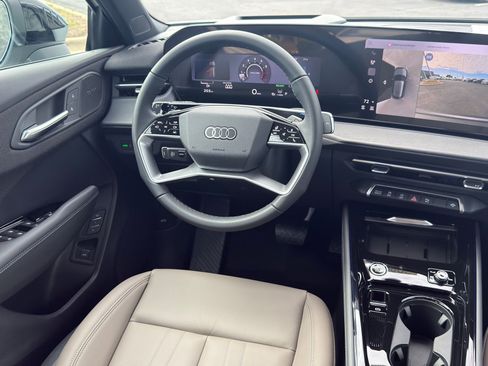 New 2026 Audi Q3 quattro 2.0T AWD/4WD image 24