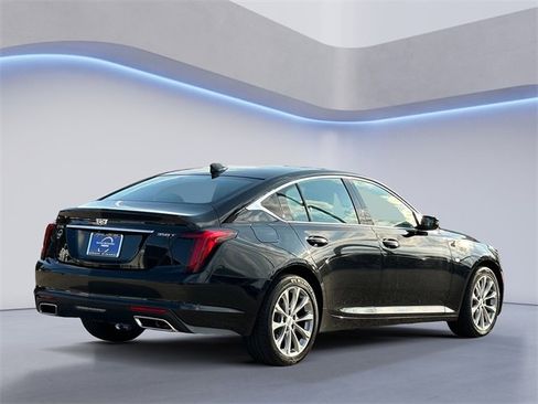 Used 2023 Cadillac CT5 Luxury image 3