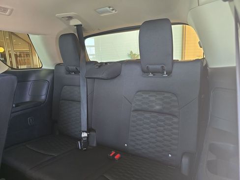 Used 2024 Nissan Pathfinder SV image 39