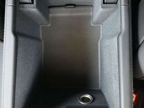 New 2026 Volvo XC90 B6 Plus w/ Protection Package Premier image 37