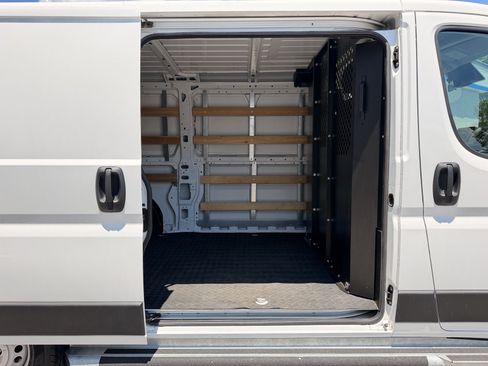 Used 2025 RAM ProMaster 2500 w/ U-Haul Equipment Group FWD image 29