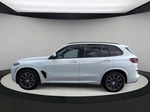 Used 2026 BMW X5 xDrive50e w/ M Sport Package AWD/4WD image 5