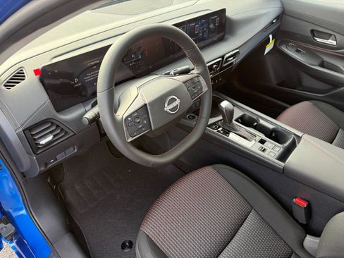 Certified 2026 Nissan Sentra SR w/ Floor Mat Package FWD image 7
