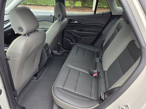 New 2026 Chevrolet Trax ACTIV w/ Sunroof Package FWD image 6