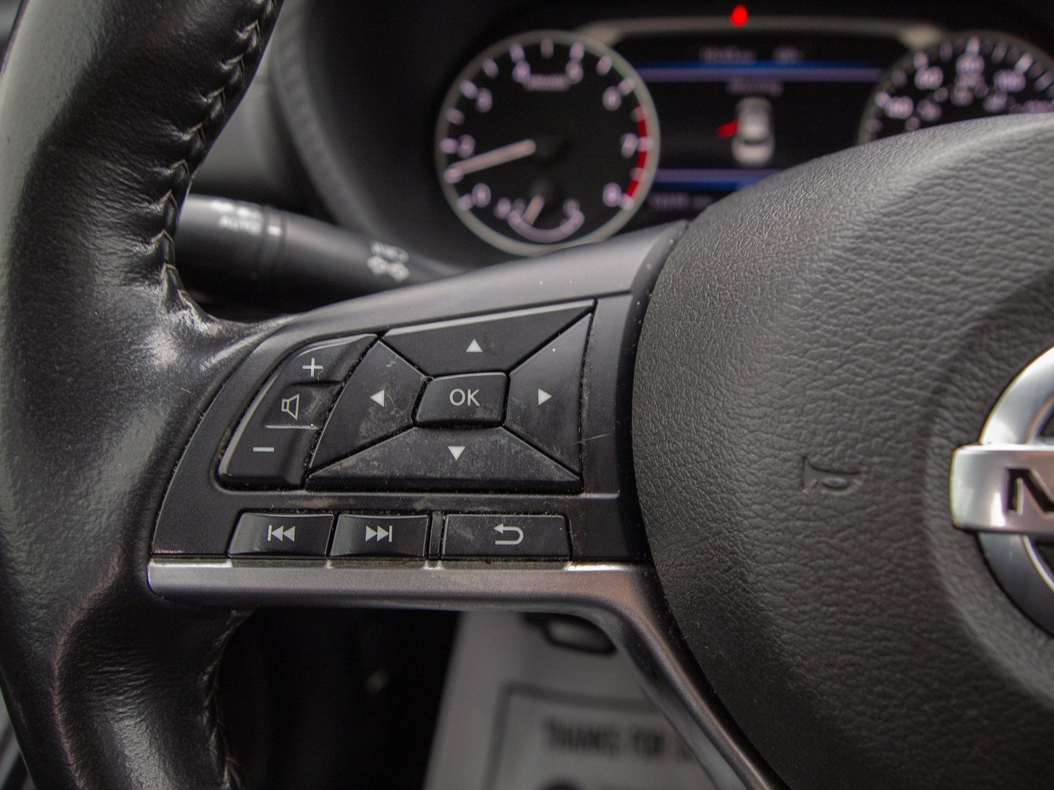 Used 2022 Nissan Sentra SV w/ All-Weather Package FWD image 22