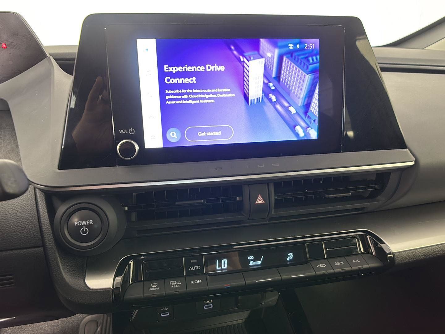 Used 2025 Toyota Prius LE FWD image 33