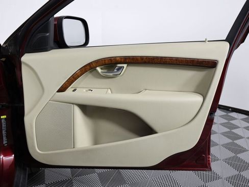 Used 2009 Volvo XC70 3.2 image 26