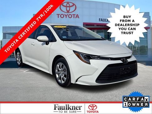 Used 2025 Toyota Corolla LE FWD image 1