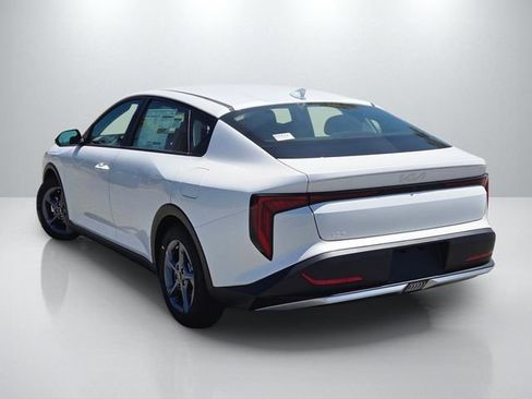 New 2026 Kia K4 FWD image 6