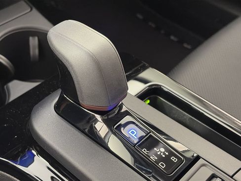 New 2026 Toyota Prius Plug-In Hybrid FWD image 13