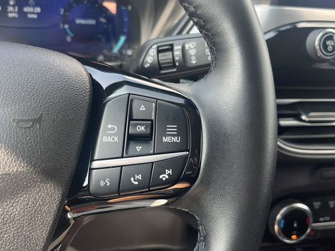 Used 2022 Ford Escape Titanium image 18