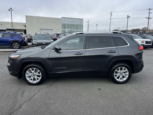 Used 2015 Jeep Cherokee Latitude w/ Comfort/Convenience Group image 4
