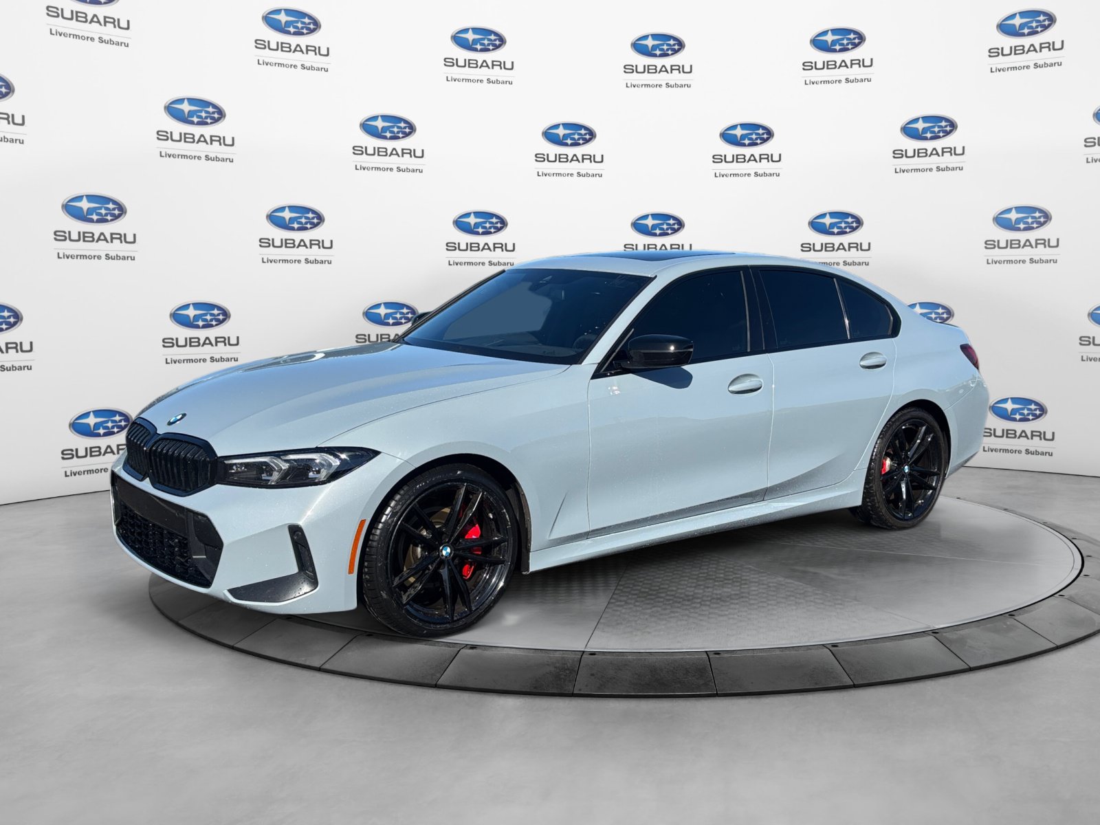 Used 2024 BMW 330i Sedan w/ M Sport Package RWD image 2