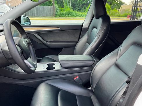 Used 2022 Tesla Model Y Long Range AWD/4WD image 15