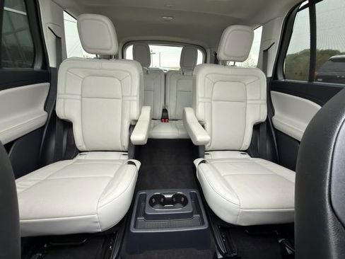 Used 2025 Lincoln Aviator Reserve w/ Equipment Group 201A image 40