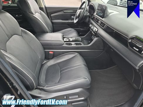 Used 2025 Honda Pilot Elite image 21